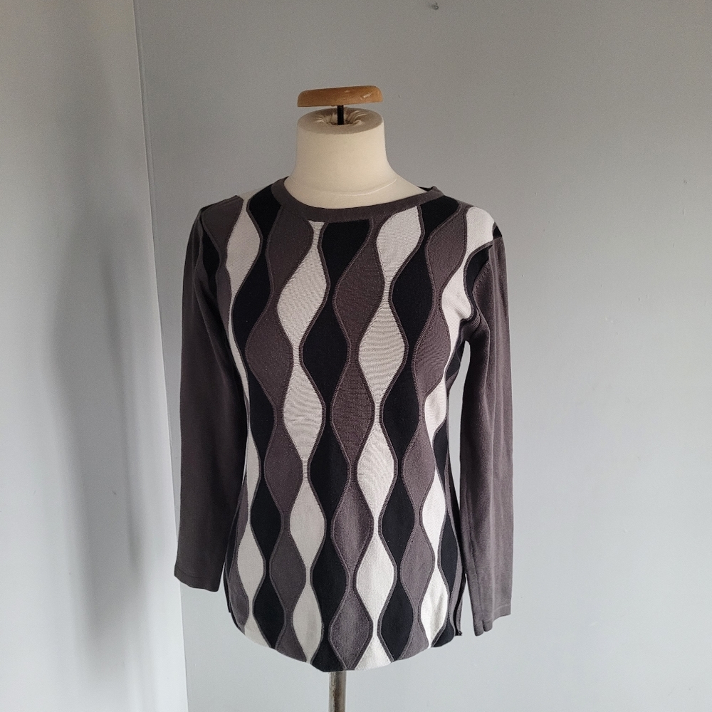 Moffi women's sweater size S